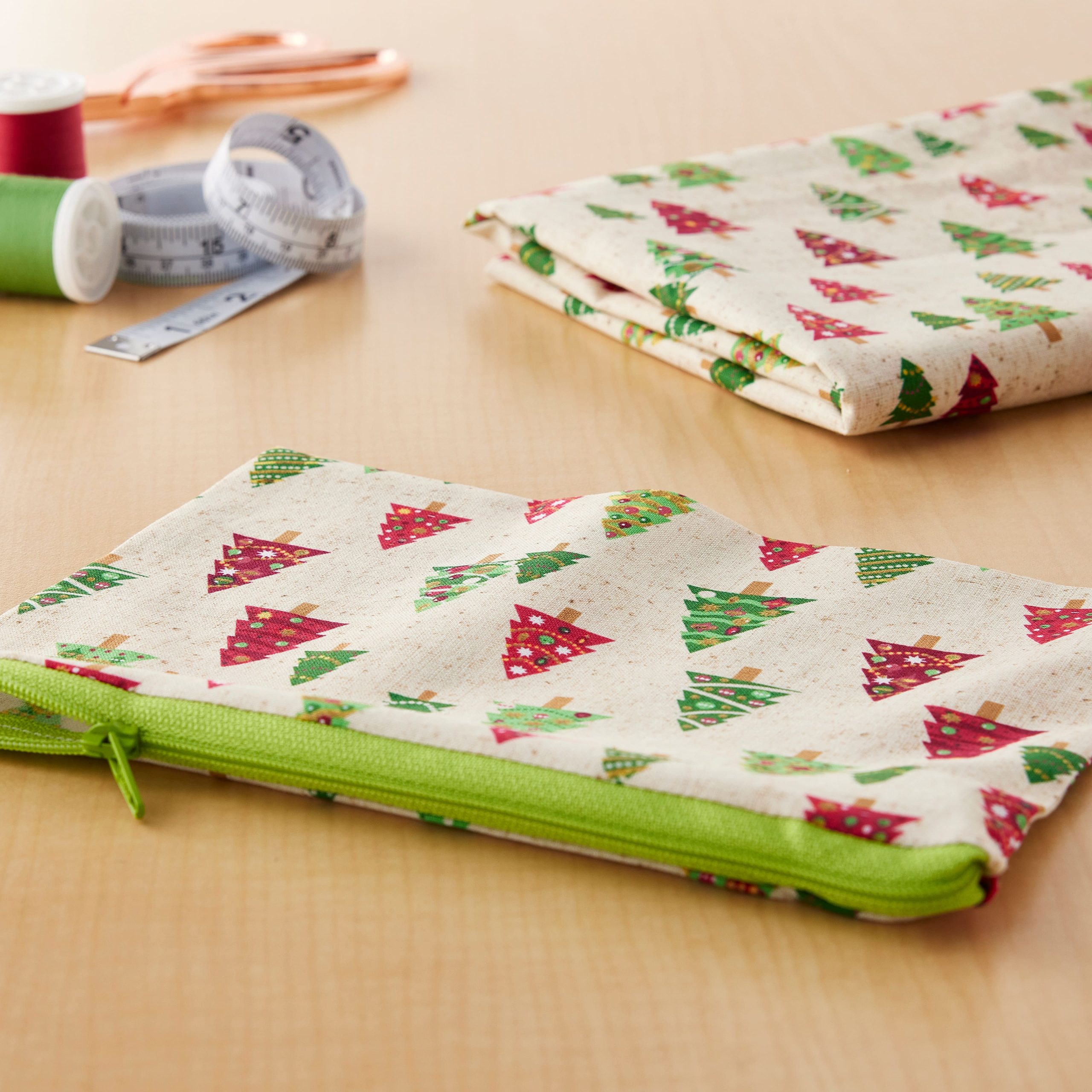 Fabric Traditions Christmas Trees Natural Glitter Cotton Fabric - Image 2