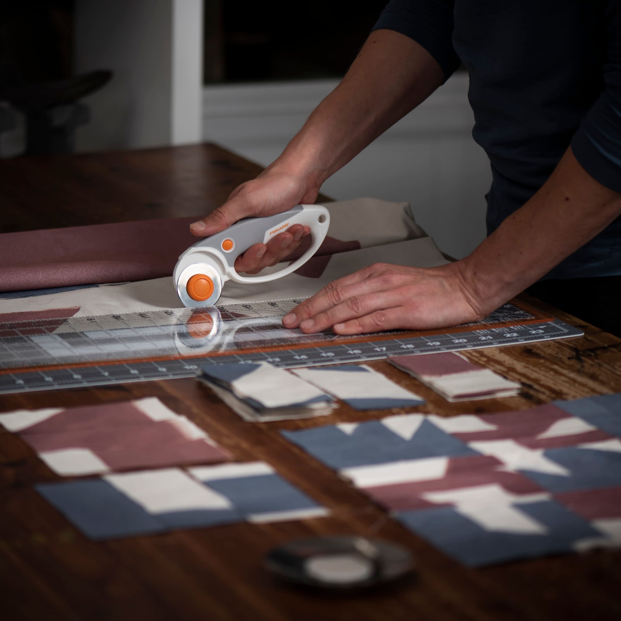 Fiskars® 45mm Multiple Layers Loop Rotary Cutter - Image 2