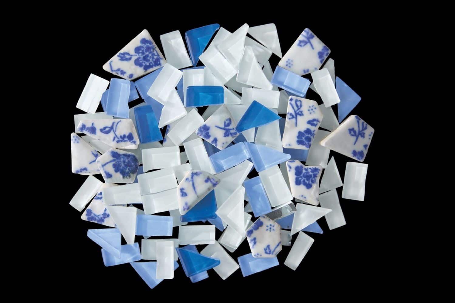 10" x 14" Blue Flower Mosaic Tray Kit by Make Market® - Image 4